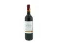 Bouteille de vin rouge, un **cabernet sauvignon** fruité de France, étiquette Chevalier De Fauvert, Pays d'Oc.