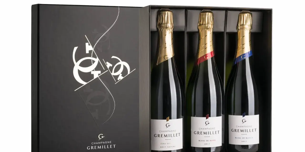 Coffret de trois champagnes Gremillet. Un avis sur ce champagne Gremillet ? Ce coffret présente trois cuvées : Zéro Dosage, Blanc de Noirs et Blanc de Blancs.