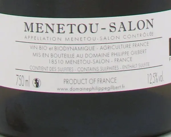 Bouteille de vin rouge du domaine Philippe Gilbert, appellation Menetou-Salon. Vin bio et biodynamique.